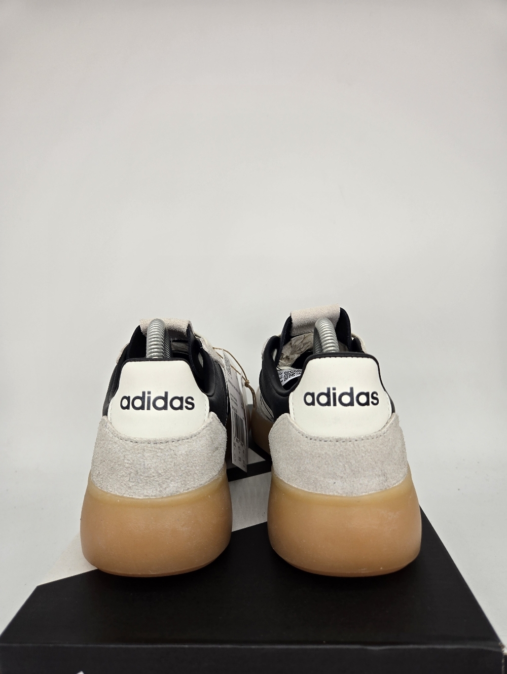 adidas Women's Barreda Decode Lux JR3530 Off White Black Gum Shoes Size 7 - Picture 4 of 8